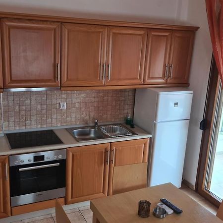 Loretta Maisonettes And Studios Криси Амудия Екстериор снимка